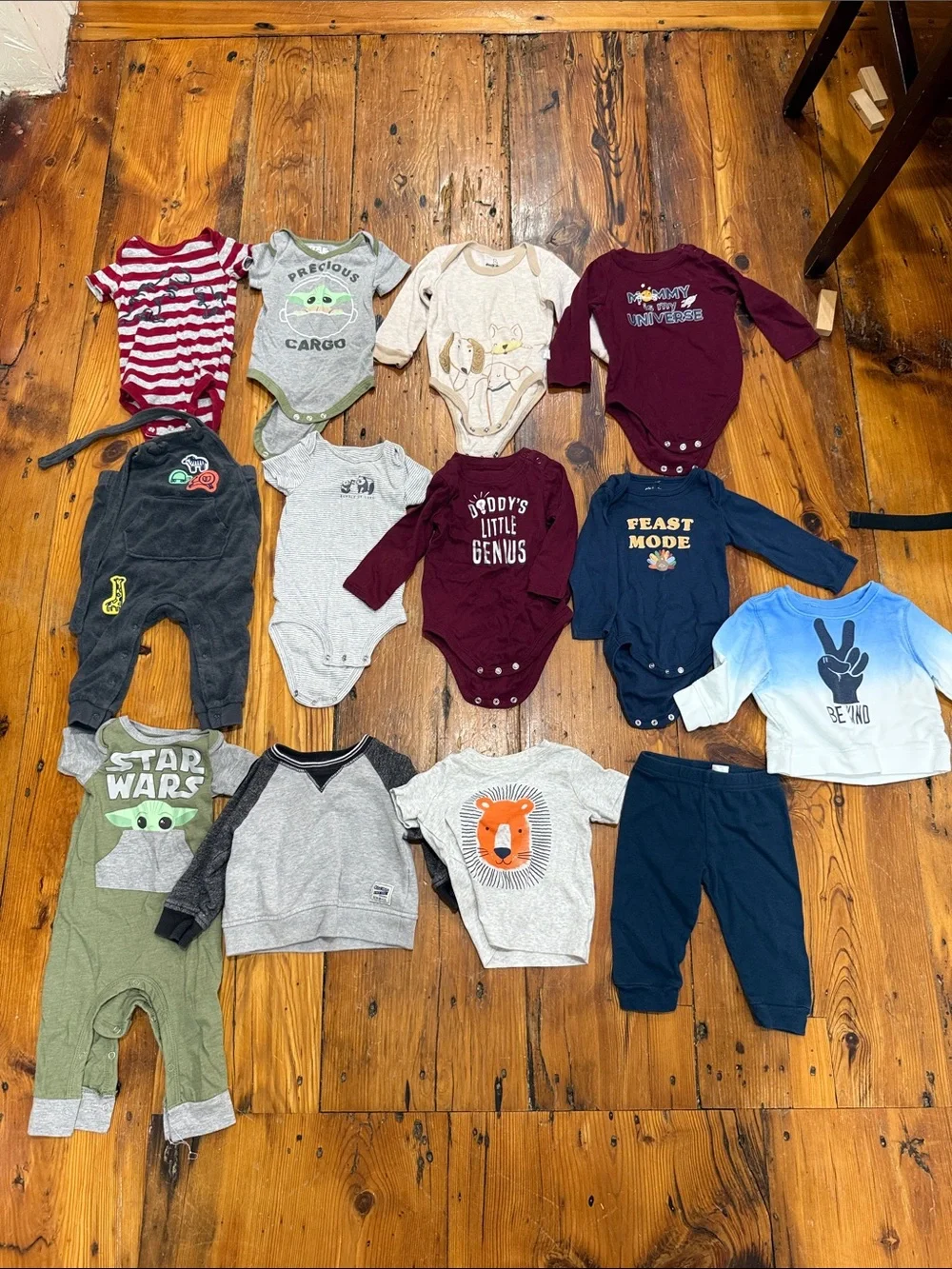 Mixed Baby Boy Bodysuit and Outfit Bundle size 6 to 9 months Star Wars